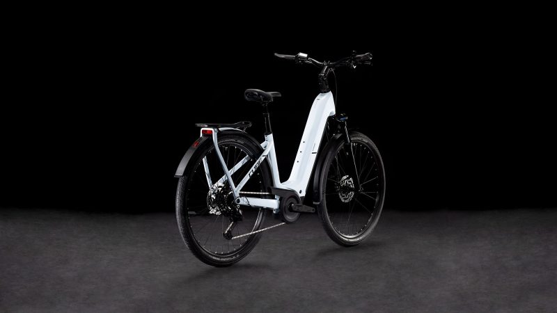 Cube Kathmandu Hybrid ONE 600 polarwhite´n´black Tiefeinsteiger – Bild 2