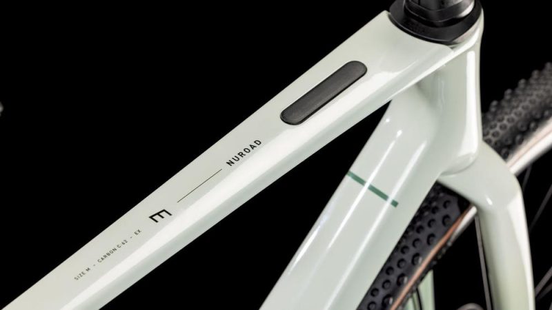830300 D 00