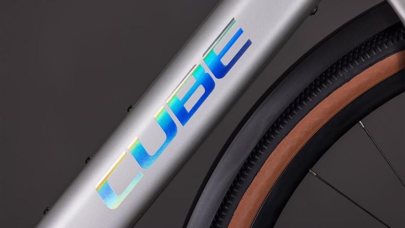 Cube Nulane Hybrid C 62 Race 400X FE sleekgrey´n´prism Seite