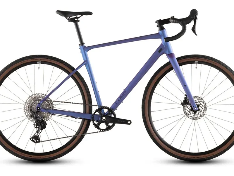 Cube Nuroad EX blueiris ́n ́lilac 2026 Seitenansicht