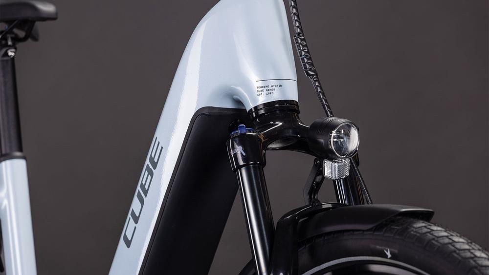Cube Touring Hybrid ONE 600 glacier´n´reflex Front