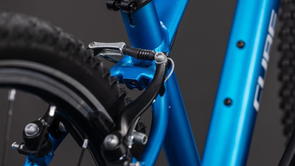 Cube Numove 240 topasblue´n´nebula Hinten