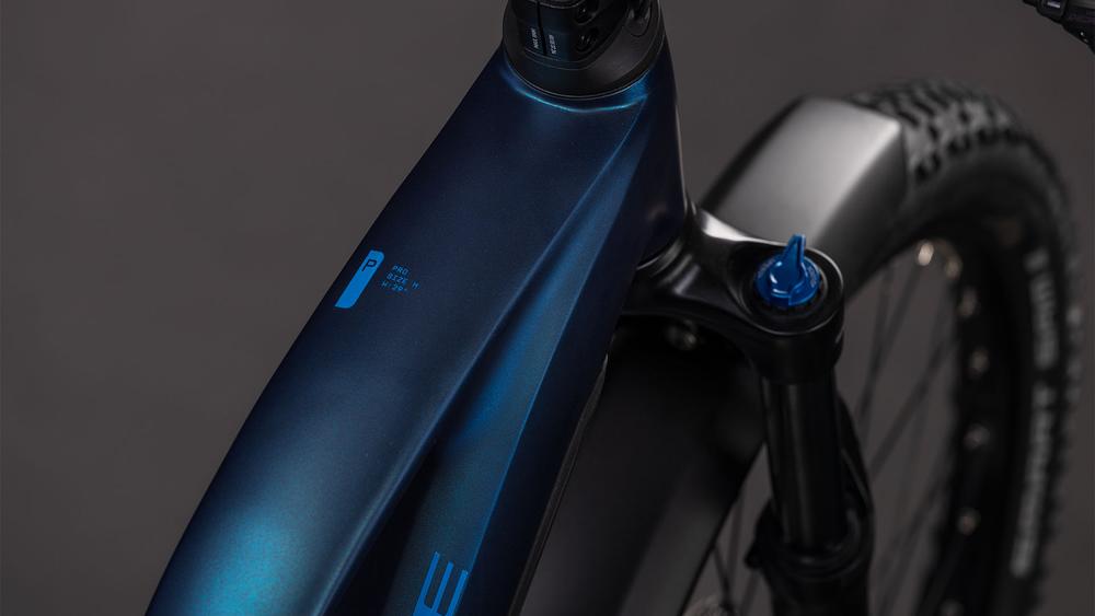 Cube Reaction Hybrid Pro 800 FE nebular´n´dazzle Schrift