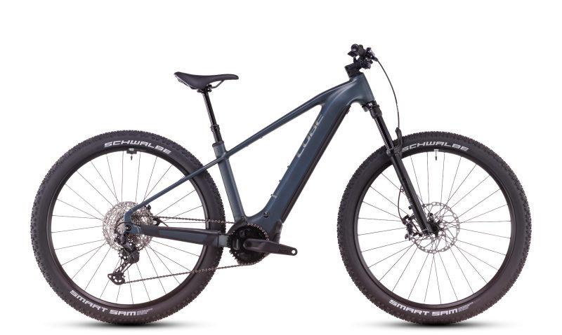 Cube Reaction Hybrid SLX 800